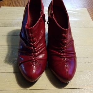Red Antonio Melani Heeled Bootie sz 8